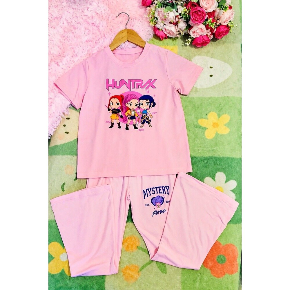 PatPat NWT Girls K-Pop HuntrX 2Pcs Outfit T-Shirt & Flare Pants Loungewear Set